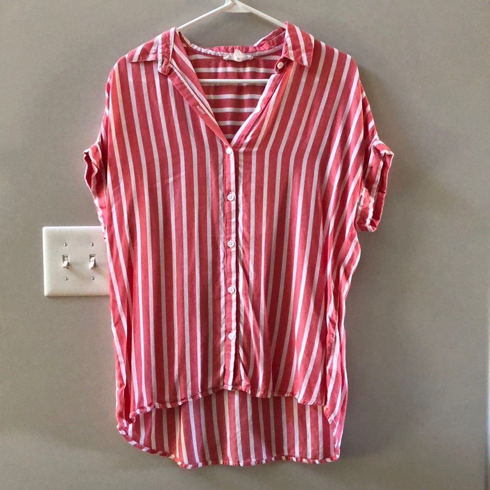 Light coral striped bottom down short sleeve top